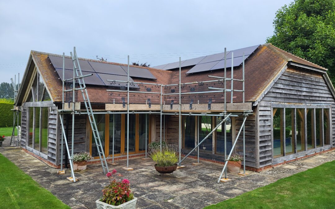 Domestic swimming pool solar installation